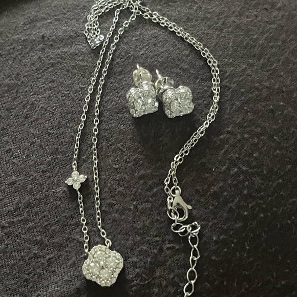 Elegant Moissanite silver set - Picture 4 of 7